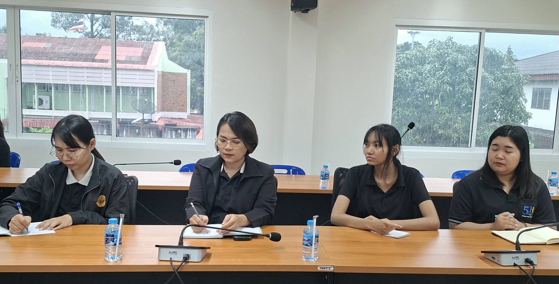 title - ผู้ตรวจราชการ ส.ป.ก. ประชุมตรวจติดตามความก้าวหน้าผลการดำเนินงานตามแผนการตรวจราชการของ สำนักงานการปฏิรูปที่ดินเพื่อเกษตรกรรม ประจำปีงบประมาณ พ.ศ. 2569 รอบที่ 2  เขตตรวจราชการที่ 9 จังหวัดจันทบุรี